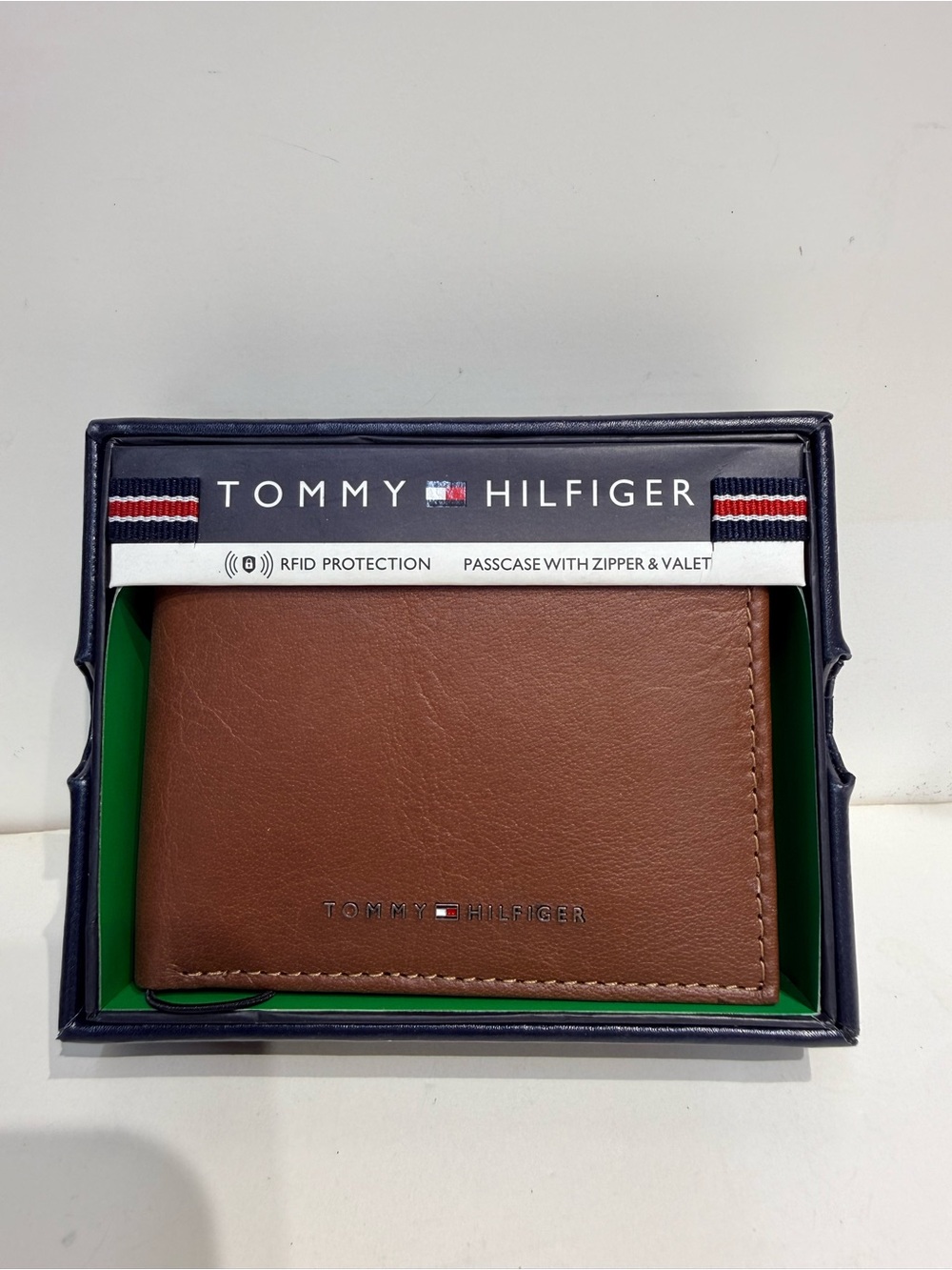 Tommy Hilfiger Brown Leather Bi-Fold Wallet with Logo